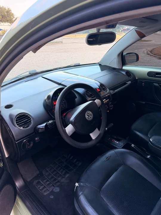 2008 Volkswagen New Beetle - Image 15 of 20