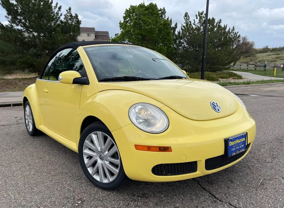 2008 Volkswagen New Beetle - Image 2 of 20