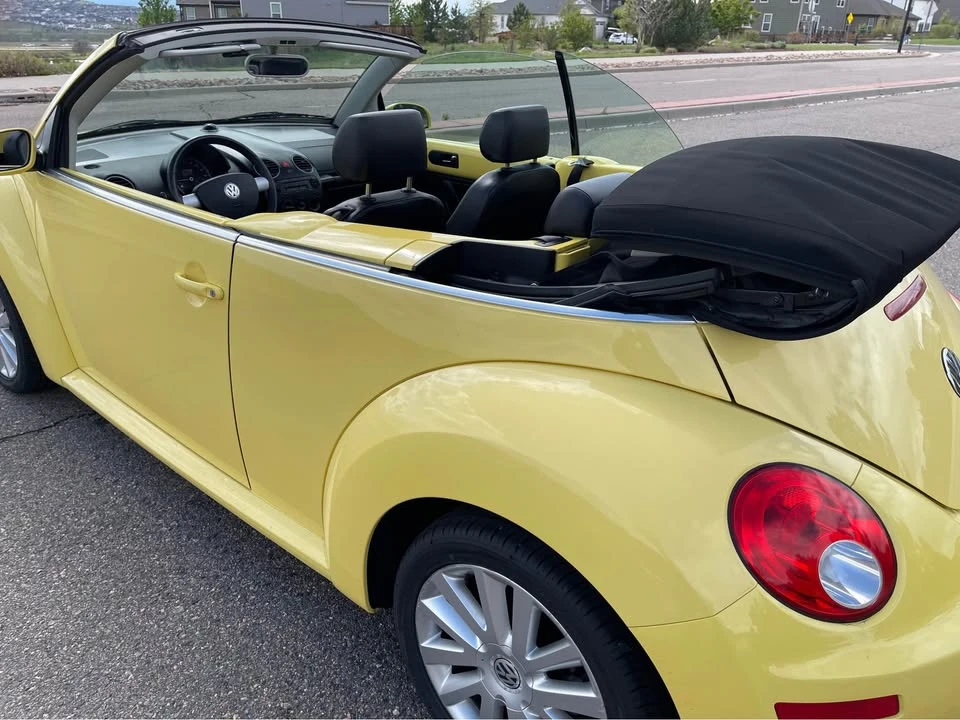 2008 Volkswagen New Beetle - Image 15 of 20