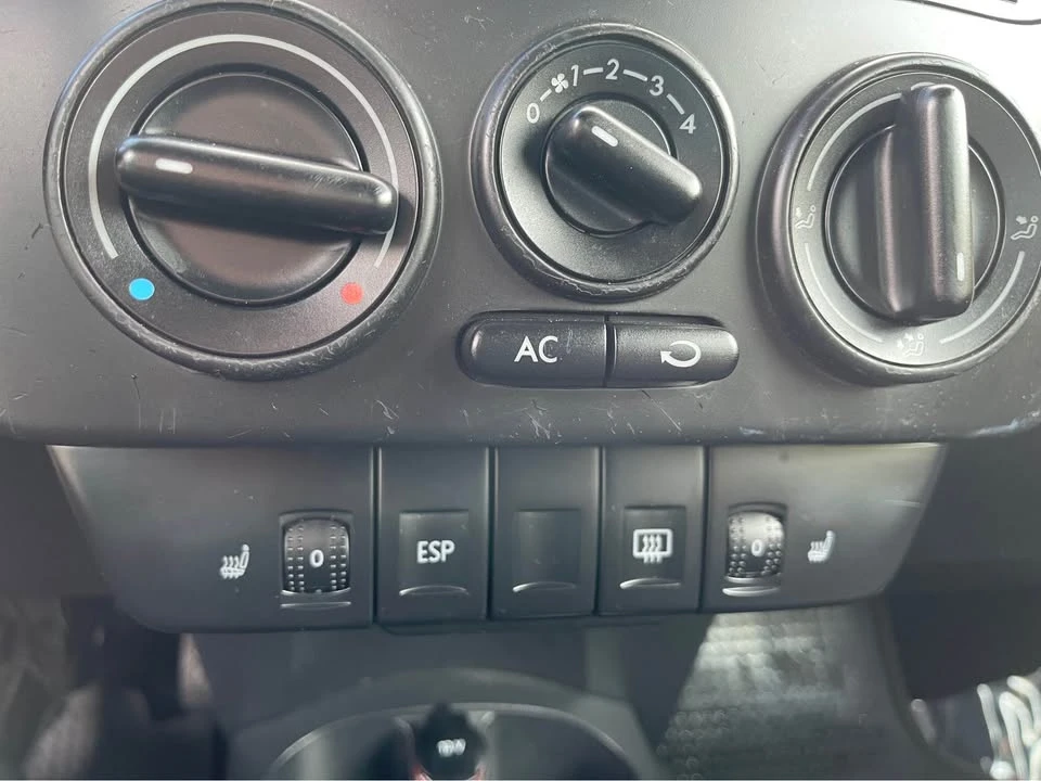 2008 Volkswagen New Beetle - Image 14 of 20