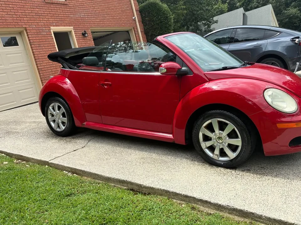 2008 Volkswagen New Beetle - Image 8 of 19