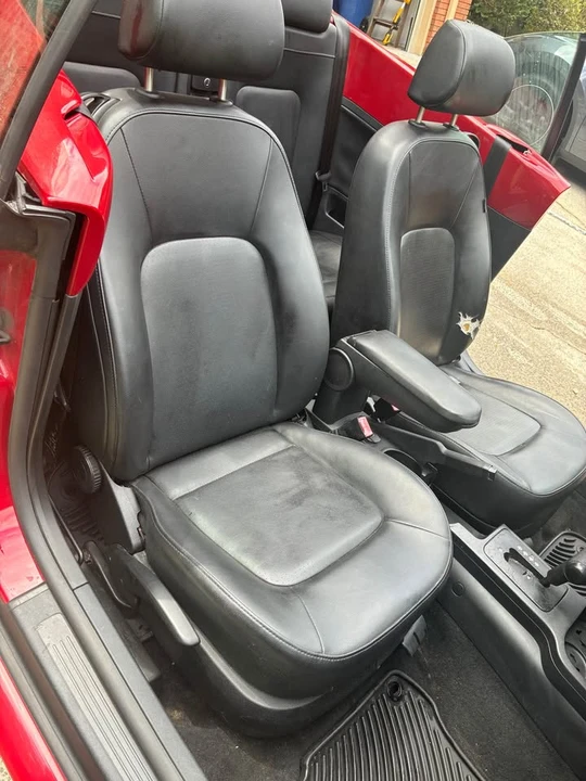 2008 Volkswagen New Beetle - Image 14 of 19