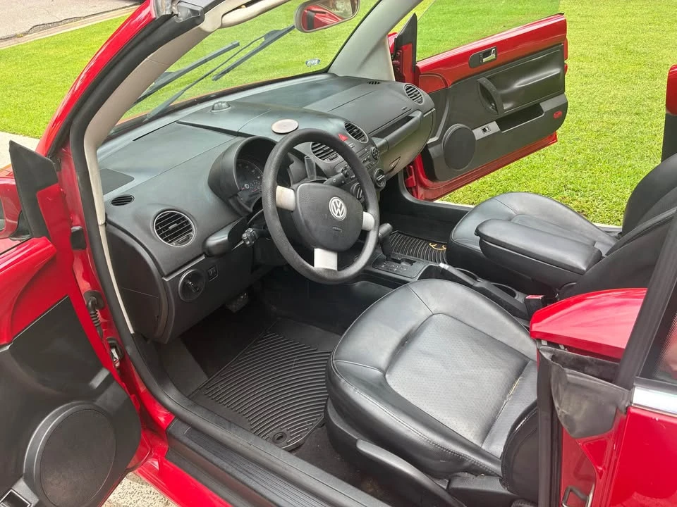 2008 Volkswagen New Beetle - Image 18 of 19