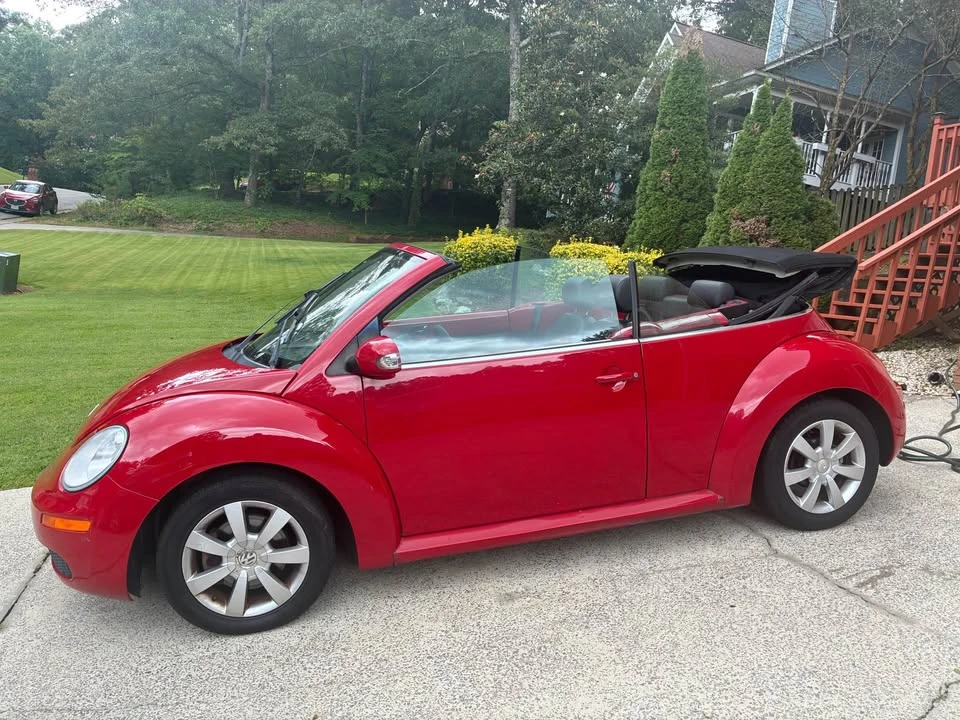2008 Volkswagen New Beetle - Image 13 of 19