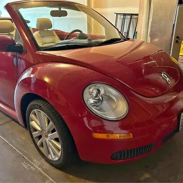 2008 Volkswagen Beetle 2.5L Convertible 2D