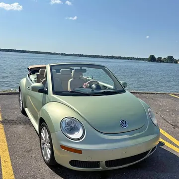 2008 Volkswagen Beetle 2.5L Convertible
