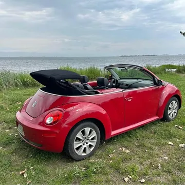 2008 Volkswagen Beetle 2.5L Convertible 2D