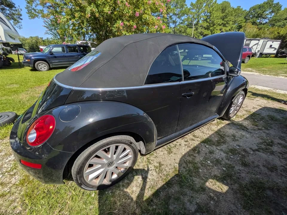 2008 Volkswagen New Beetle - Image 6 of 10