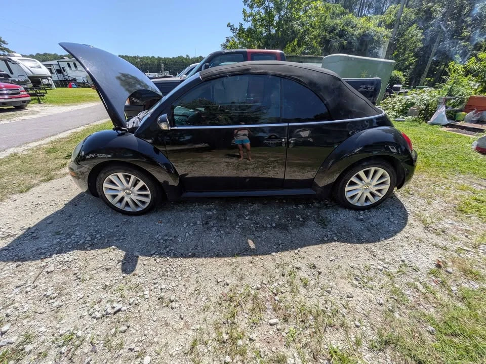 2008 Volkswagen New Beetle - Image 9 of 10