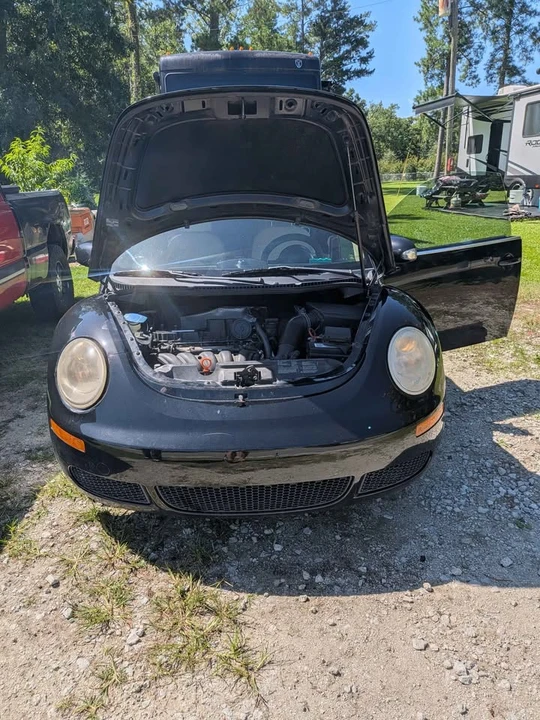 2008 Volkswagen New Beetle - Image 10 of 10