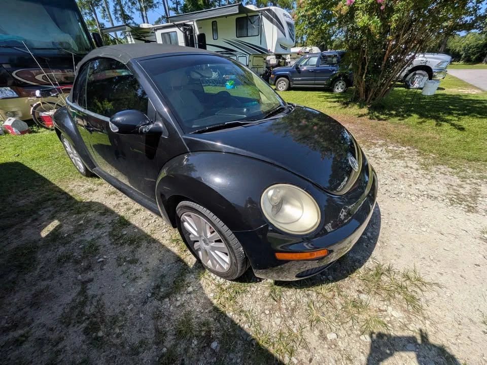 2008 Volkswagen New Beetle - Image 5 of 10