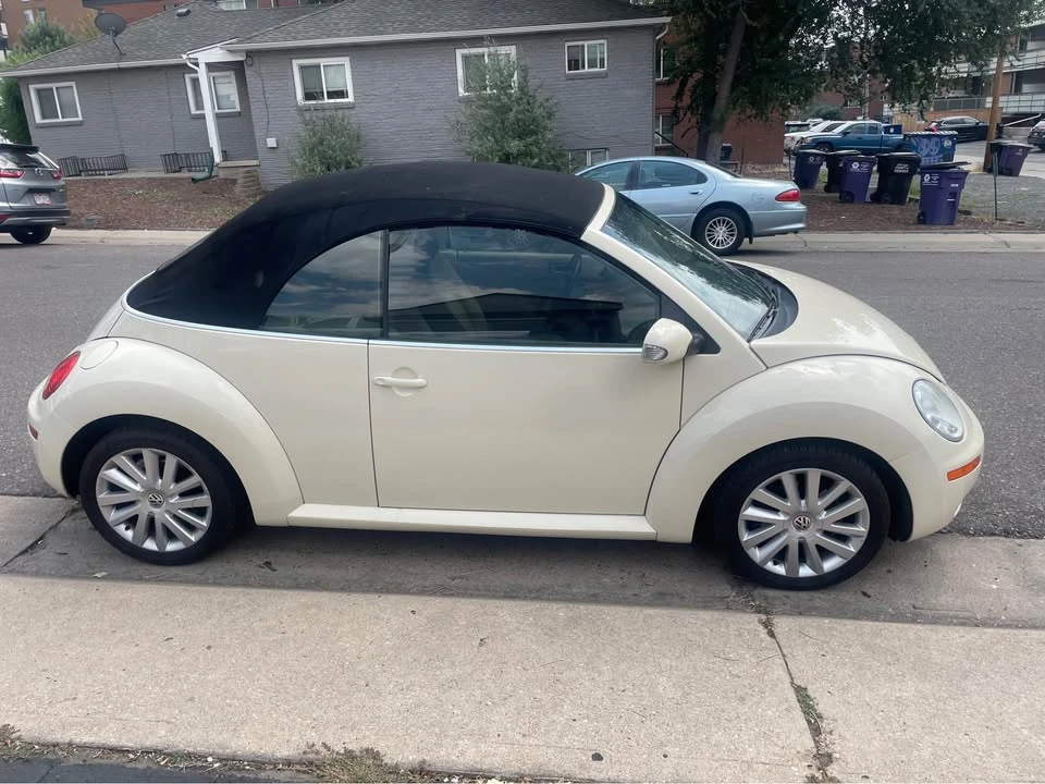 2008 Volkswagen New Beetle - Image 4 of 12