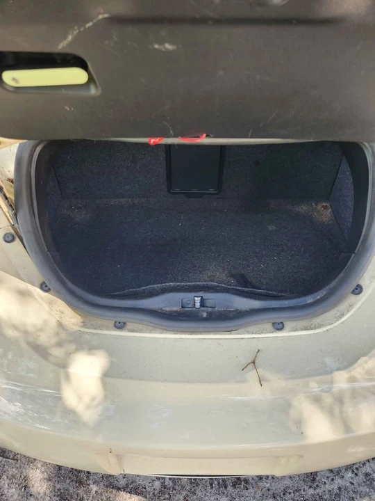 2008 Volkswagen New Beetle - Image 16 of 17