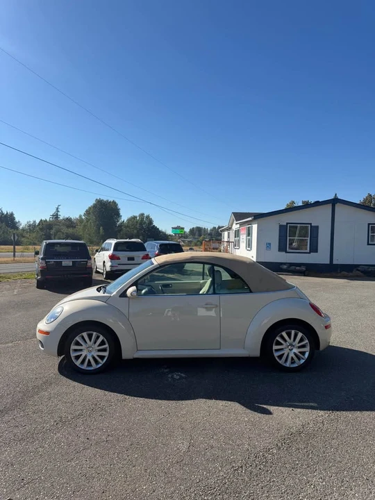 2008 Volkswagen New Beetle - Image 2 of 12