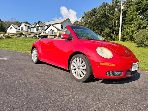 2008 Volkswagen Beetle 2.5L Convertible 2D