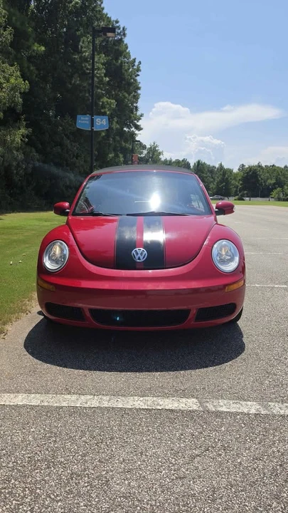 2008 Volkswagen New Beetle - Image 2 of 16