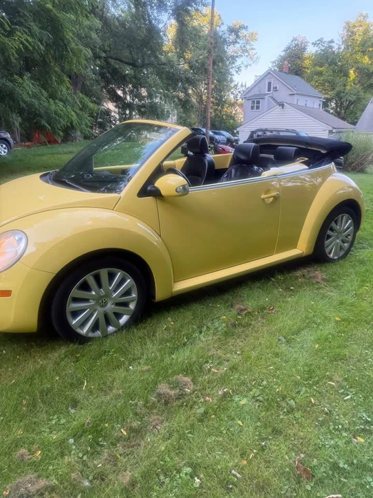 2008 Volkswagen New Beetle - Image 9 of 10