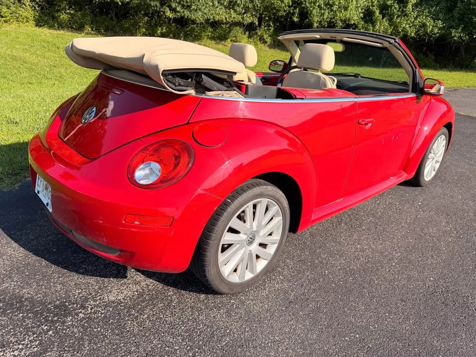 2008 Volkswagen New Beetle - Image 4 of 6
