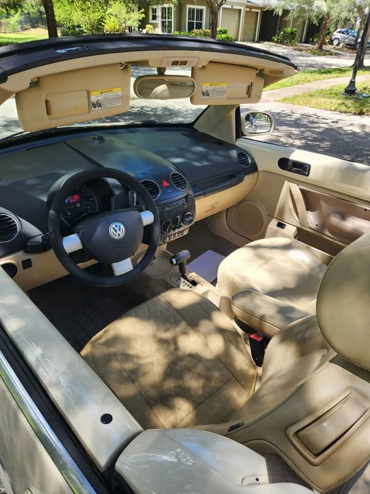 2008 Volkswagen New Beetle - Image 14 of 17