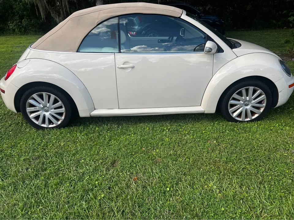 2008 Volkswagen New Beetle - Image 7 of 10