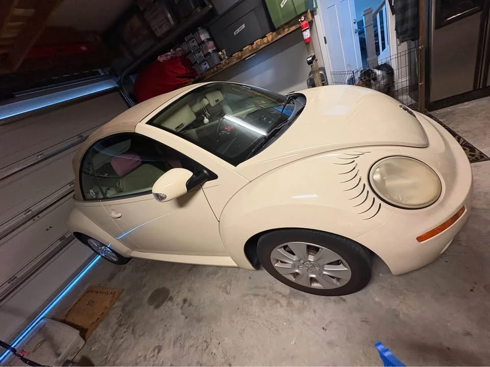 2008 Volkswagen New Beetle - Image 3 of 4