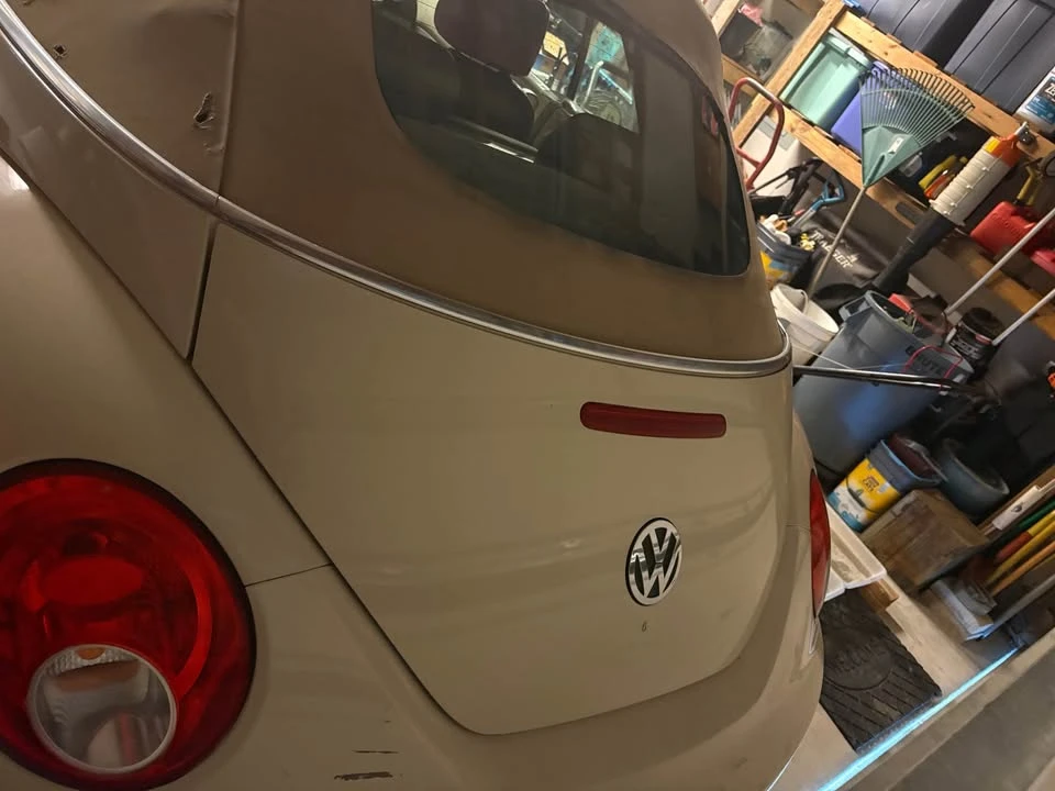 2008 Volkswagen New Beetle - Image 2 of 4