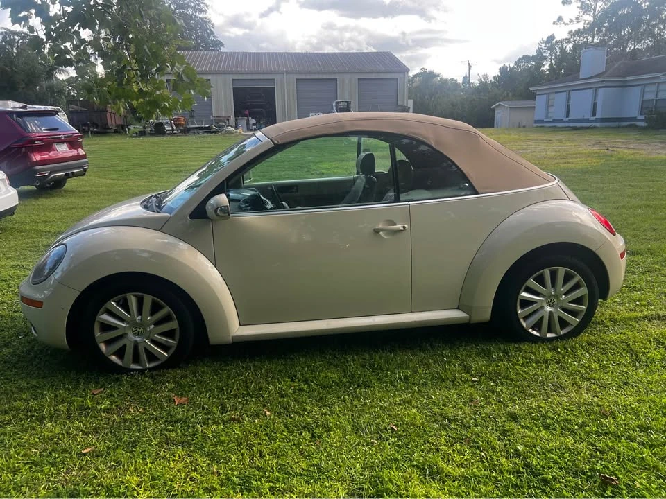 2008 Volkswagen New Beetle - Image 8 of 10