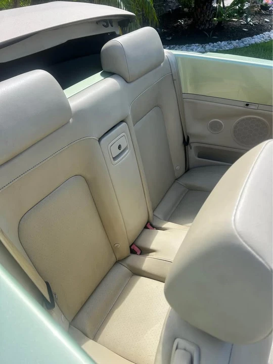 2008 Volkswagen New Beetle - Image 6 of 7