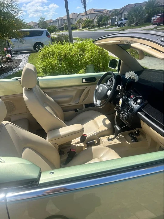 2008 Volkswagen New Beetle - Image 4 of 7