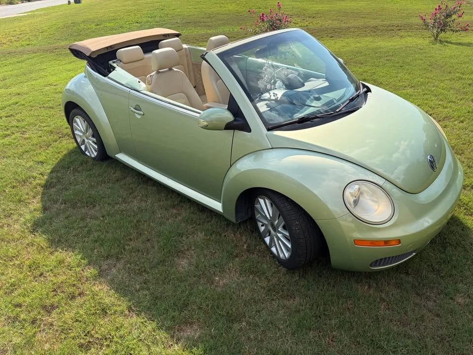 2008 Volkswagen New Beetle - Image 5 of 15