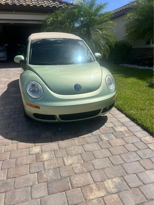 2008 Volkswagen New Beetle - Image 2 of 7