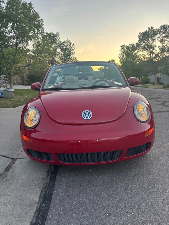 2008 Volkswagen New Beetle - Image 5 of 12