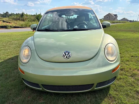 2008 Volkswagen Beetle 2.5L Convertible 2D