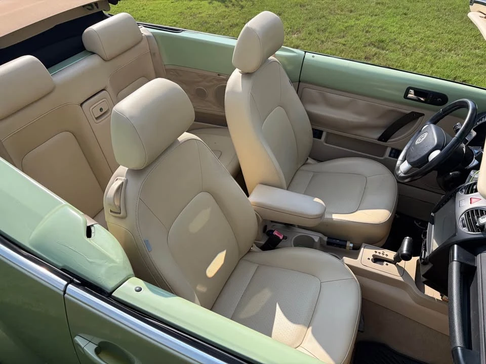 2008 Volkswagen New Beetle - Image 11 of 15