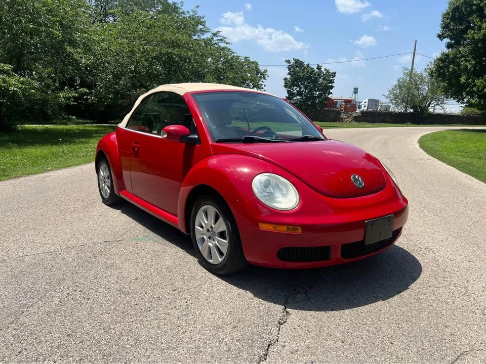 2008 Volkswagen New Beetle - Image 2 of 7