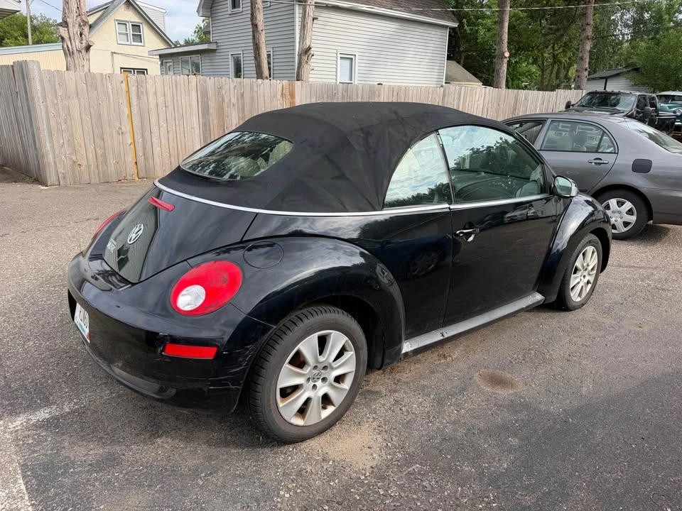 2008 Volkswagen New Beetle - Image 5 of 9