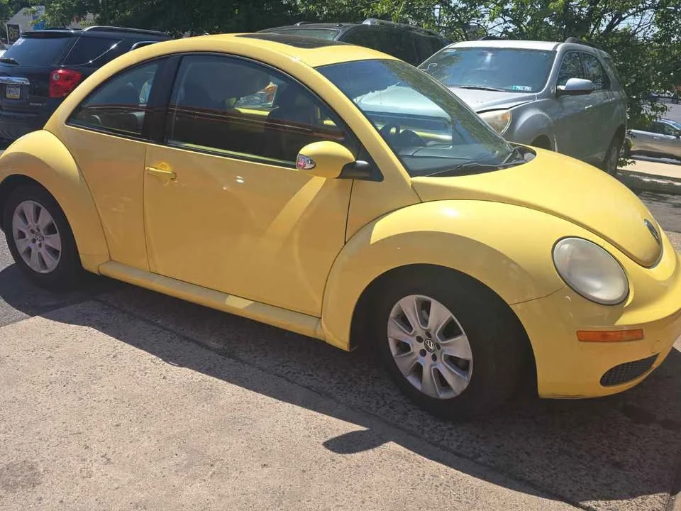 2008 Volkswagen New Beetle - Image 4 of 6