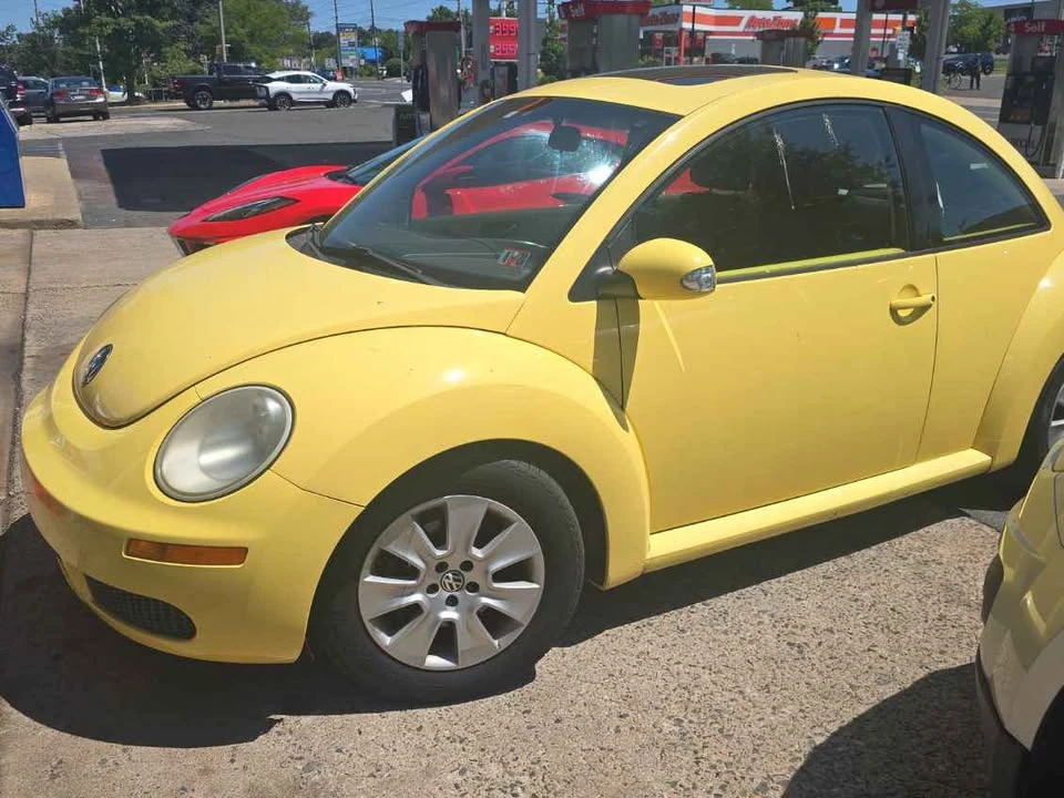 2008 Volkswagen New Beetle - Image 5 of 6