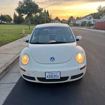 2008 Volkswagen Beetle 2.5L Hatchback 2D