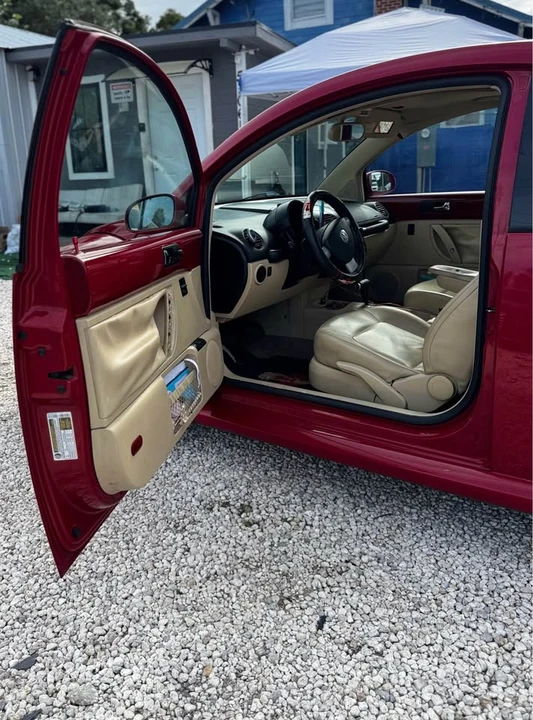 2008 Volkswagen New Beetle - Image 10 of 20