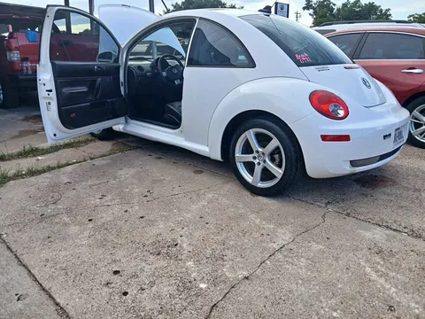 2008 Volkswagen Beetle 2.5L Hatchback 2D