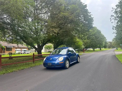 2008 Volkswagen Beetle 2.5L Hatchback