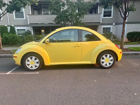 2008 Volkswagen Beetle 2.5L Hatchback 2D