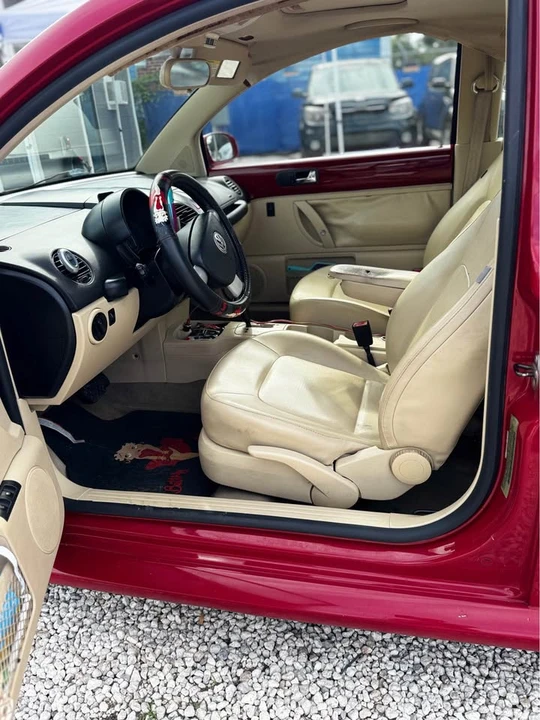 2008 Volkswagen New Beetle - Image 9 of 20