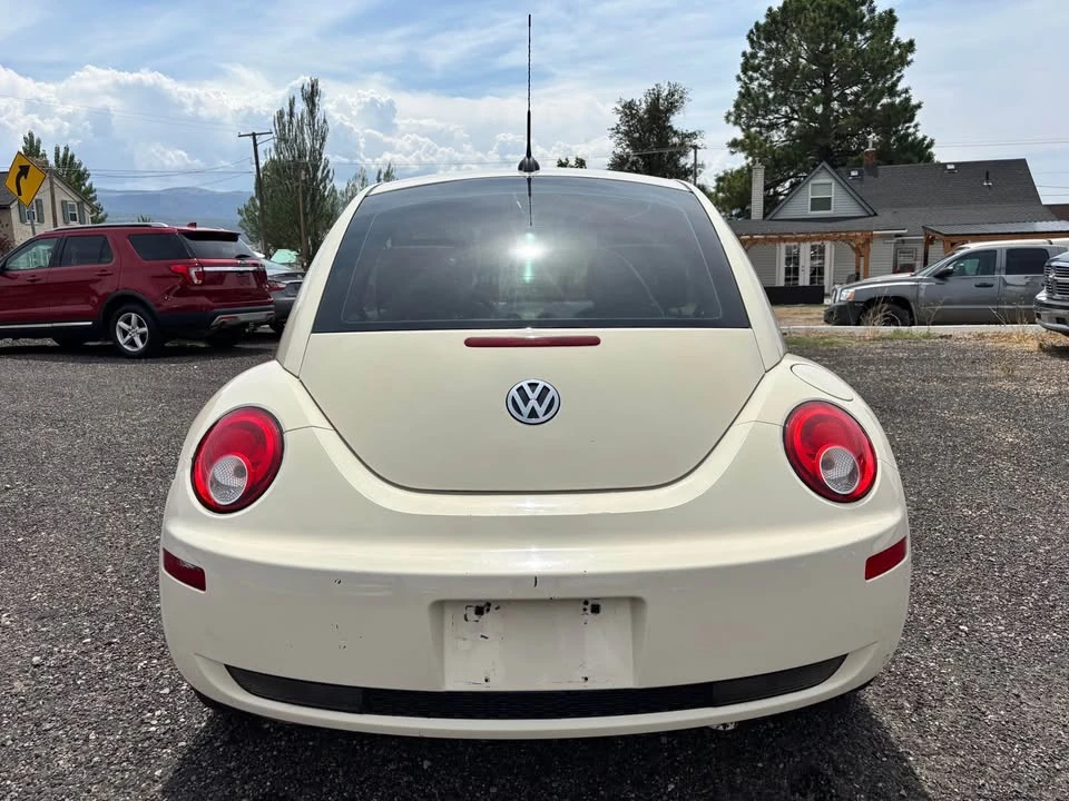 2008 Volkswagen New Beetle - Image 4 of 10