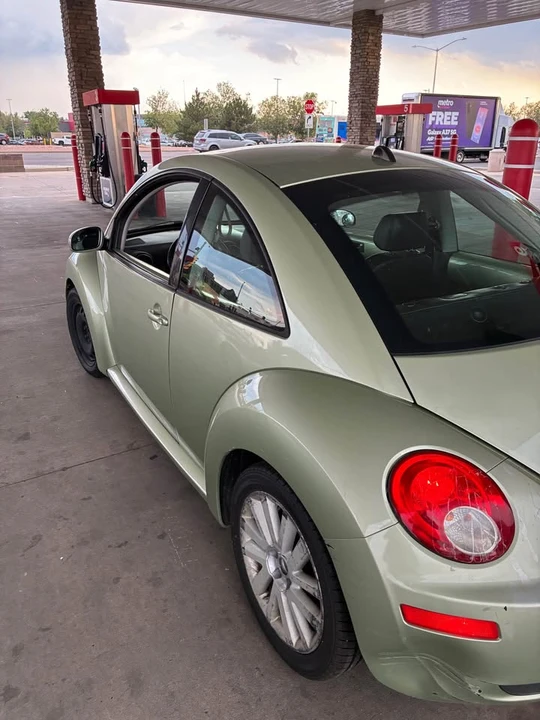 2008 Volkswagen New Beetle - Image 5 of 5