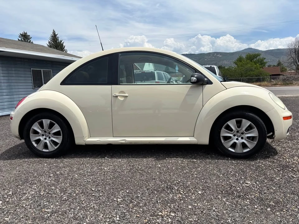 2008 Volkswagen New Beetle - Image 3 of 10