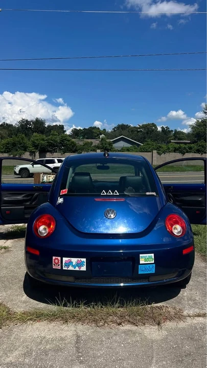 2008 Volkswagen New Beetle - Image 2 of 20