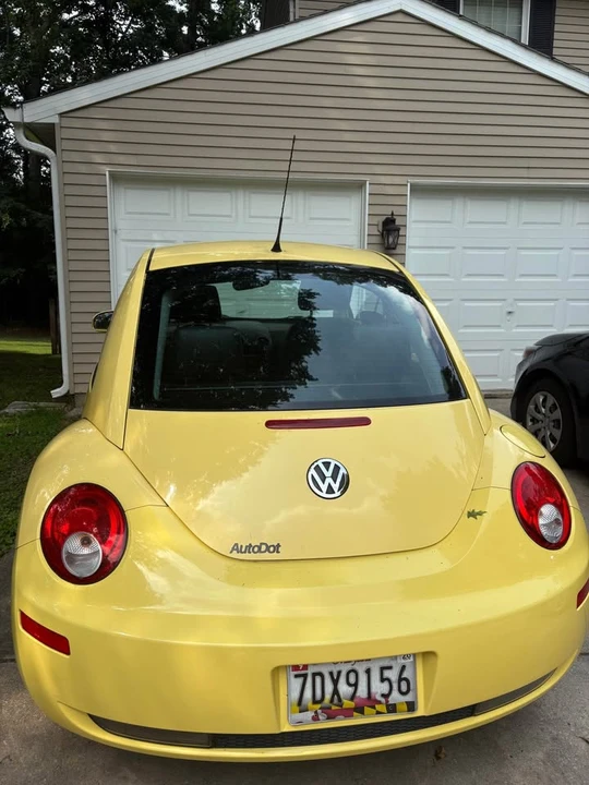 2008 Volkswagen New Beetle - Image 3 of 8
