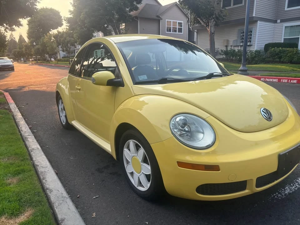 2008 Volkswagen New Beetle - Image 4 of 8